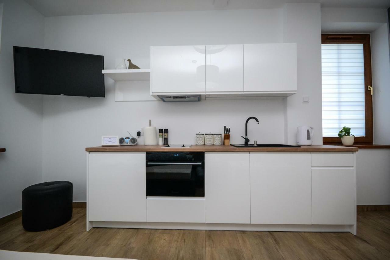 Apartamenty Ap 1 Czestochowa Exterior photo